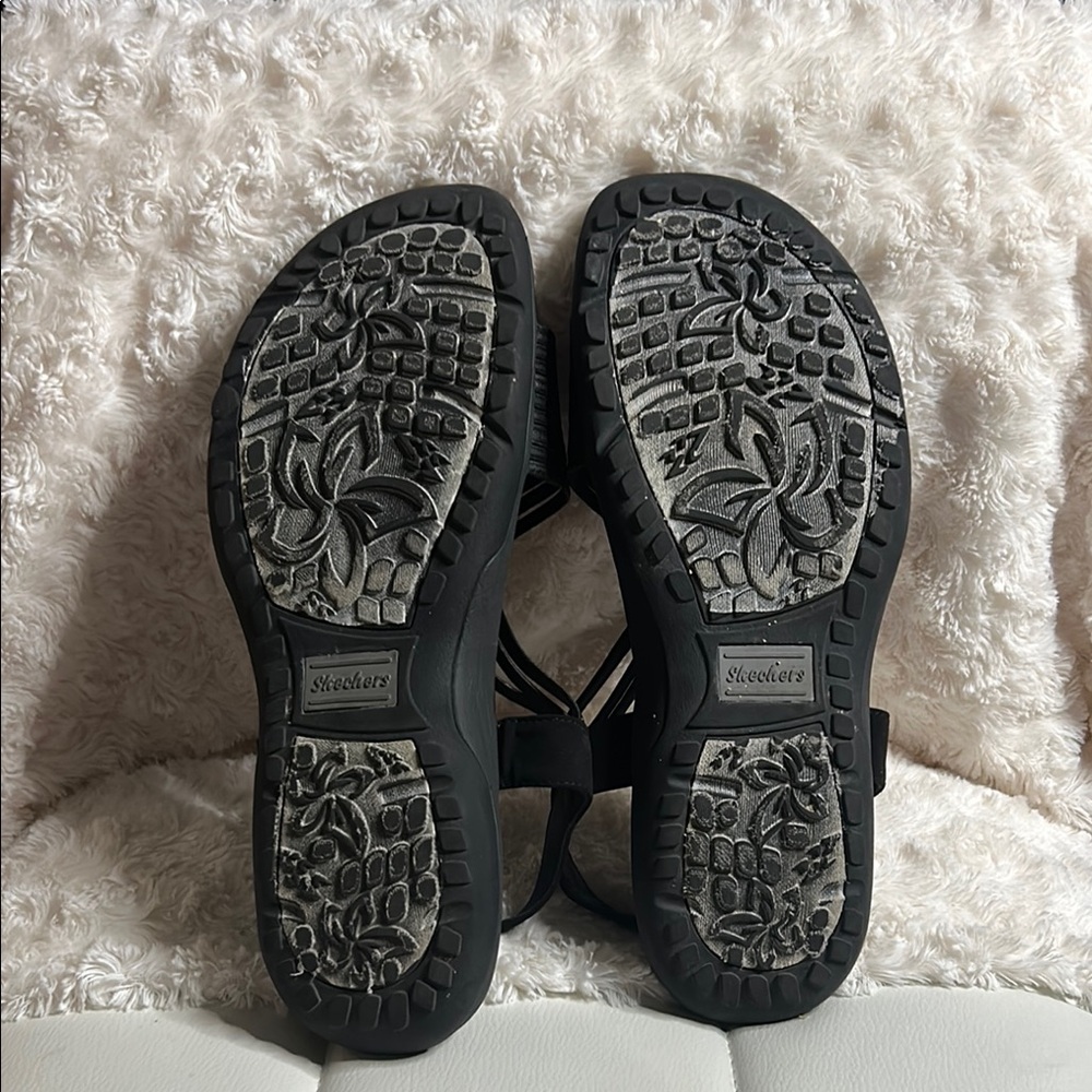 Skechers Black Sandals with Ruched Straps ZIZE 11 - Picture 13 of 13